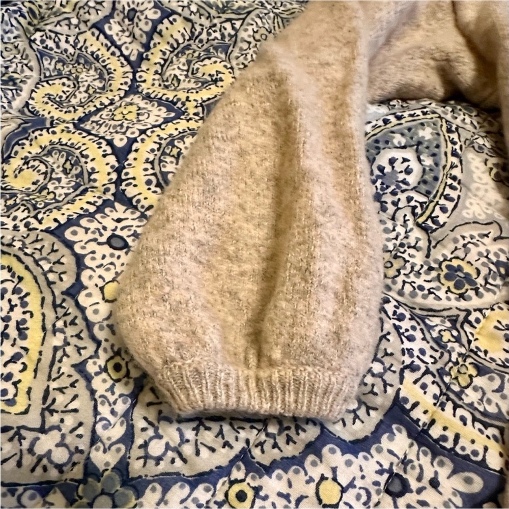 Madewell Cropped XS Sweater Wool blend Pullover v-neck oatmeal color - Picture 3 of 5
